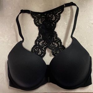 Victoria’s Secret black 32DD bra.